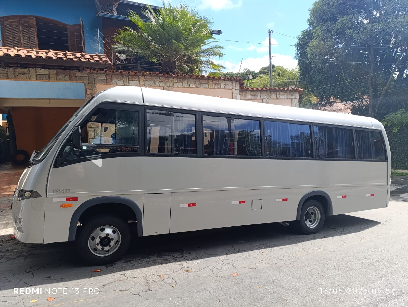 Micro-ônibus Volare W9 da Ciavantur — vista lateral